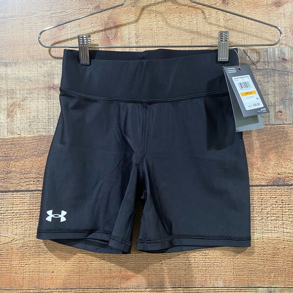 New With Tags Under Armour Team Compression Volleyball Shorts Size Small